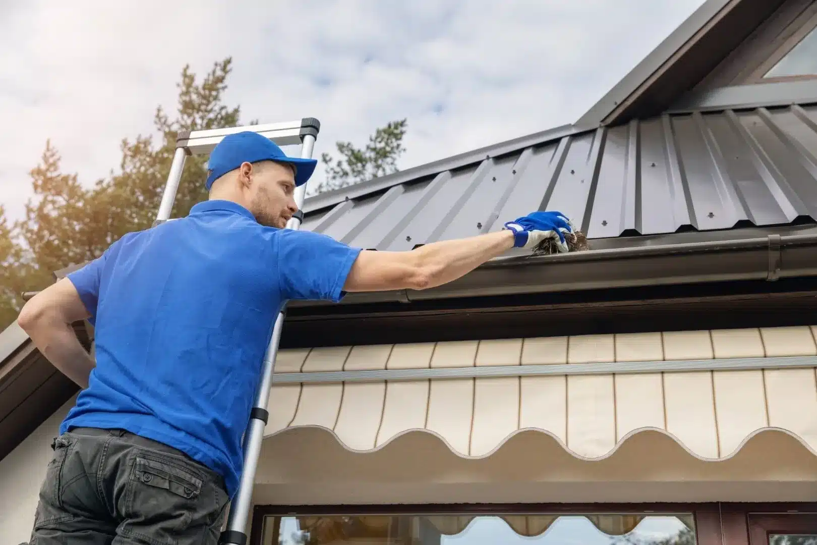 gutter-cleaning-optimized